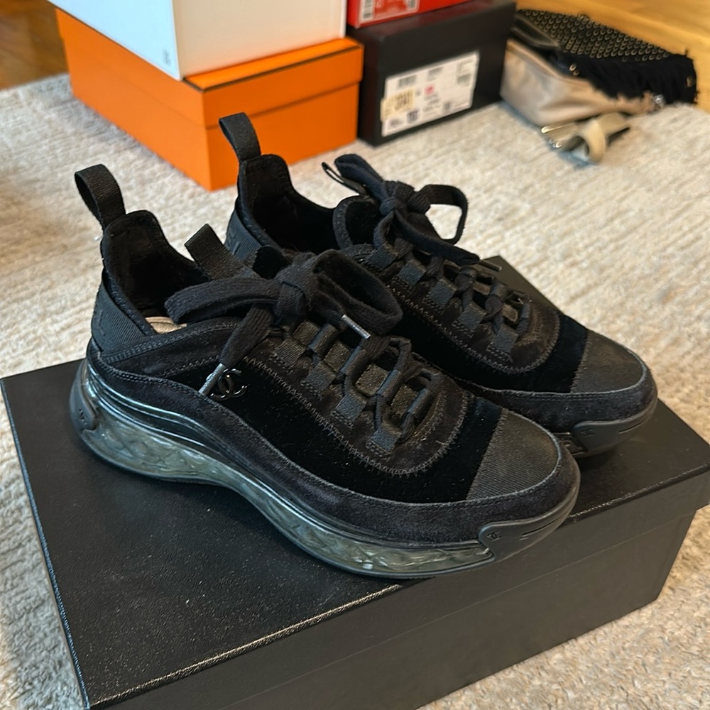 Rate Black suede Chanel sneakerss clear PvC sole of shoe